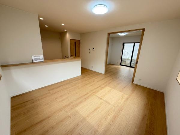 北葛城郡王寺町 中古戸建のリビング画像