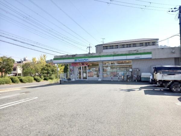 生駒郡三郷町立野北2丁目の土地のコンビニ画像