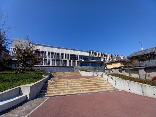 生駒郡三郷町立野北2丁目の土地の中学校画像