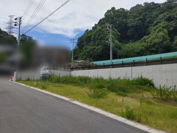 生駒郡三郷町立野北２丁目の土地の前面道路含む現地写真画像