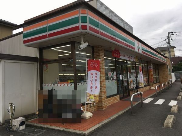 大和郡山市矢田山町の中古一戸建のコンビニ画像