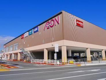 大和郡山市矢田山町の中古一戸建のショッピング施設画像