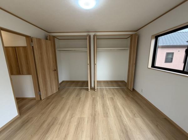 大和郡山市矢田山町の中古一戸建の洋室画像