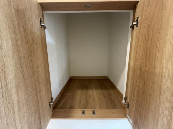 大和郡山市矢田山町の中古一戸建の収納画像