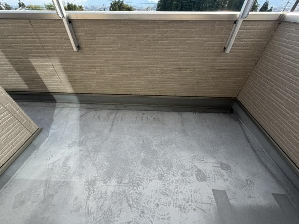 生駒郡斑鳩町龍田北2丁目の中古一戸建のバルコニー画像