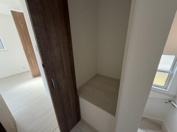 生駒郡斑鳩町目安北1丁目の新築一戸建の収納画像
