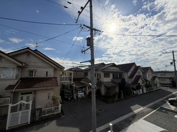 生駒郡斑鳩町目安北1丁目の新築一戸建の前面道路含む現地写真画像