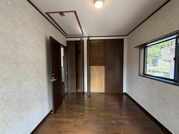 生駒市辻町の中古一戸建の洋室画像