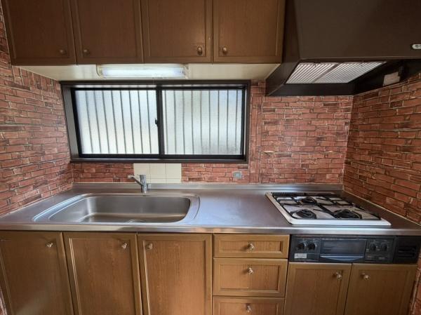 生駒市辻町の中古一戸建のキッチン画像