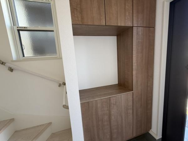 奈良市学園緑ヶ丘2丁目の新築一戸建の収納画像