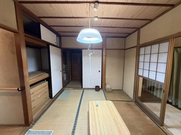 生駒市俵口町の中古一戸建の和室画像