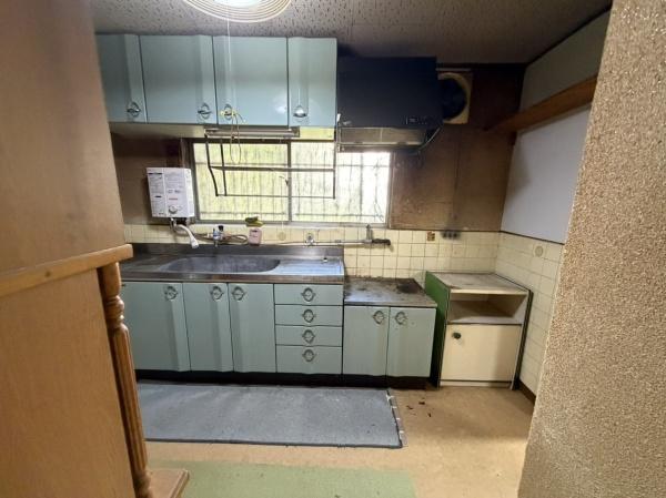 生駒市俵口町の中古一戸建のキッチン画像