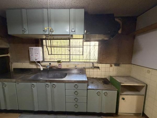 生駒市俵口町の中古一戸建のキッチン画像