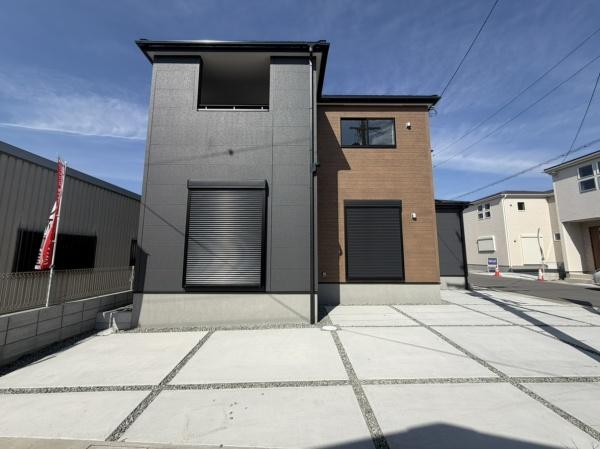 奈良市東九条町の新築一戸建の駐車場画像