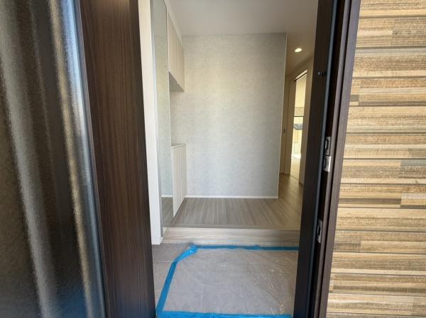 奈良市法蓮町の新築一戸建の玄関画像