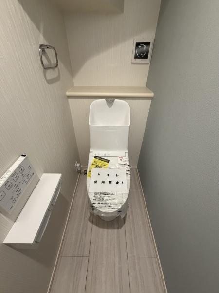 奈良市法蓮町の新築一戸建のトイレ画像