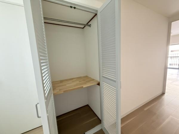 東急ドエル奈良パークビレジ6号棟402号室の収納画像