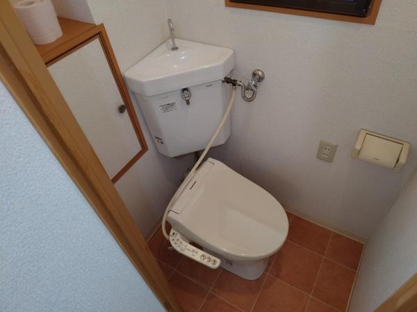 生駒市東生駒月見町のマンションのトイレ画像