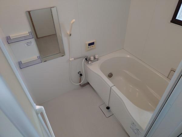 生駒市東生駒月見町のマンションのバス画像