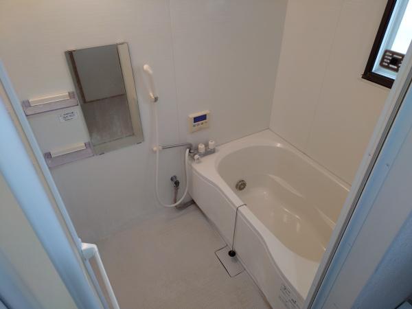 生駒市東生駒月見町のマンションのバス画像