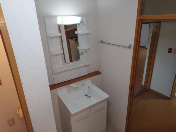 生駒市東生駒月見町のマンションの洗面台・洗面所画像