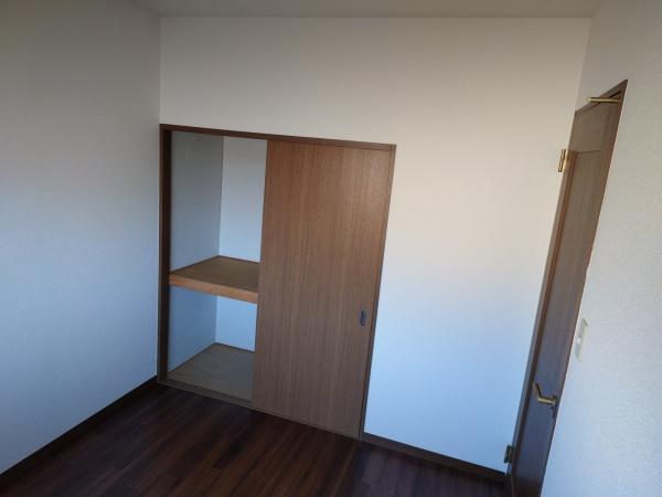 生駒市壱分町のマンションの収納画像