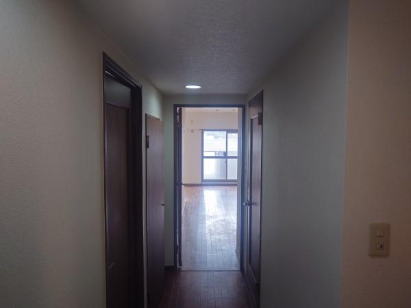 生駒市壱分町のマンションのリビング画像