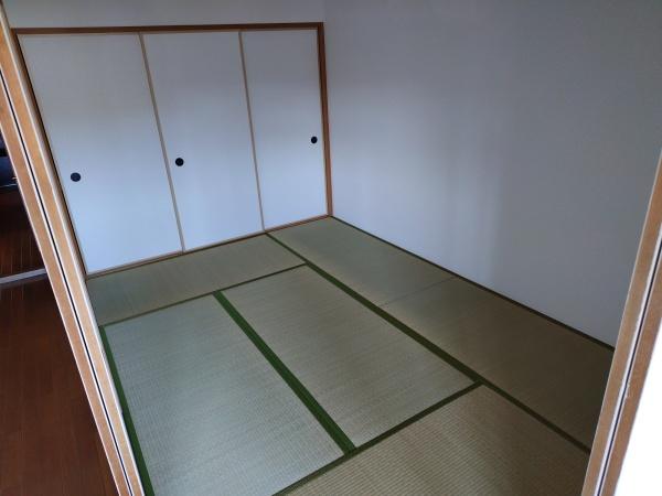 生駒市壱分町のマンションの和室画像
