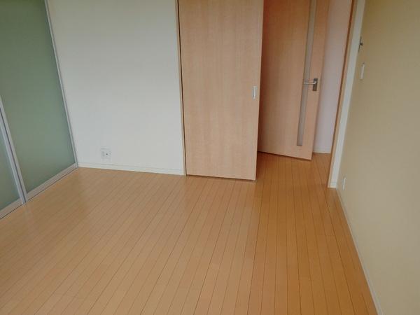 ウエストフィールドA棟の洋室画像