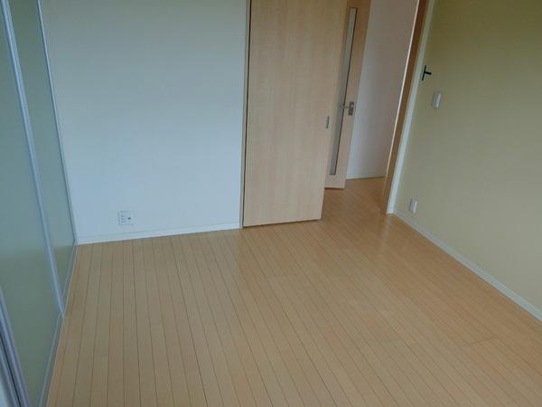 ウエストフィールドA棟の洋室画像