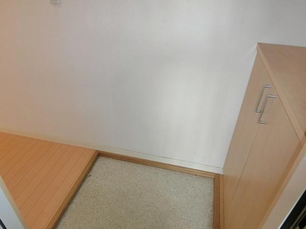 ウエストフィールドA棟の玄関画像