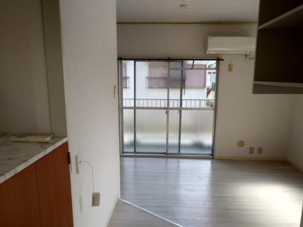生駒市中菜畑２丁目のマンションの玄関画像
