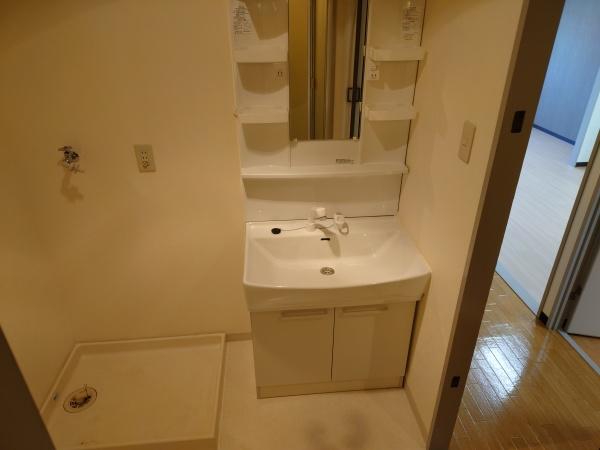生駒市辻町のマンションの洗面台・洗面所画像