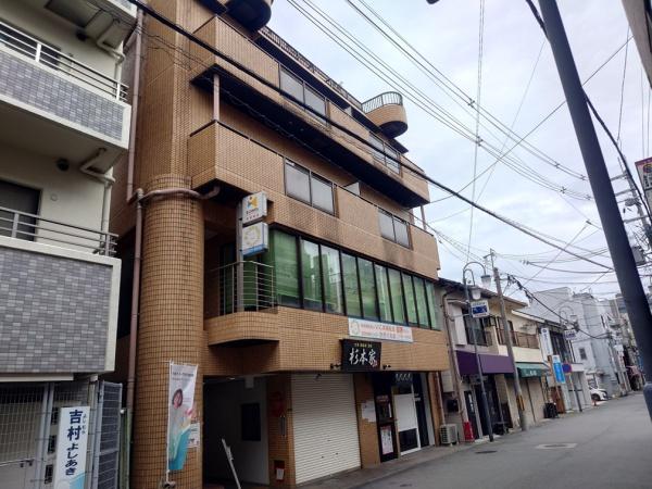 生駒市本町のマンションの外観画像