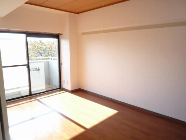 カリフール今川3号棟の洋室画像