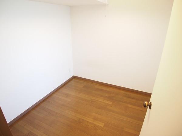 ファムール井荻の洋室画像