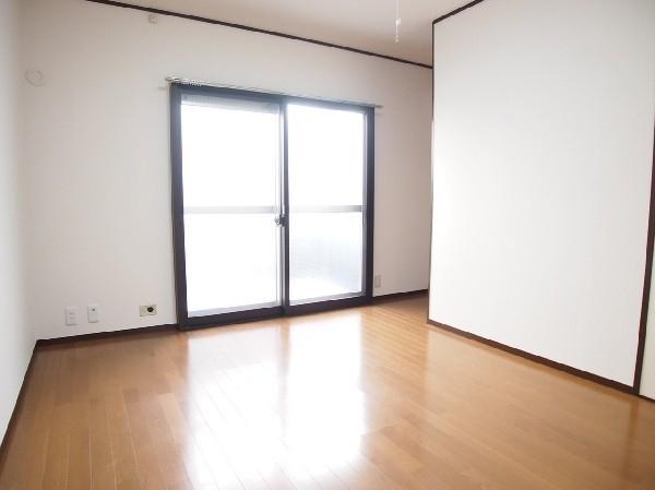 コーポ・アゼリア・3のリビング画像