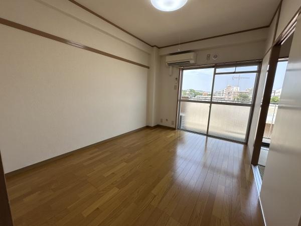 石橋マンションの洋室画像