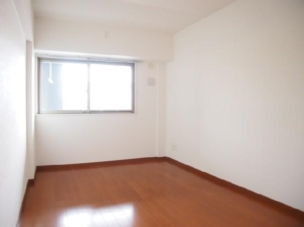 プラチナウエストの洋室画像