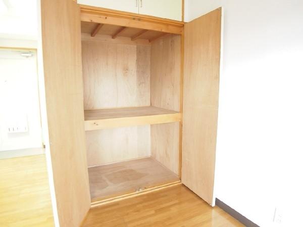 シャレードマルシンの収納画像