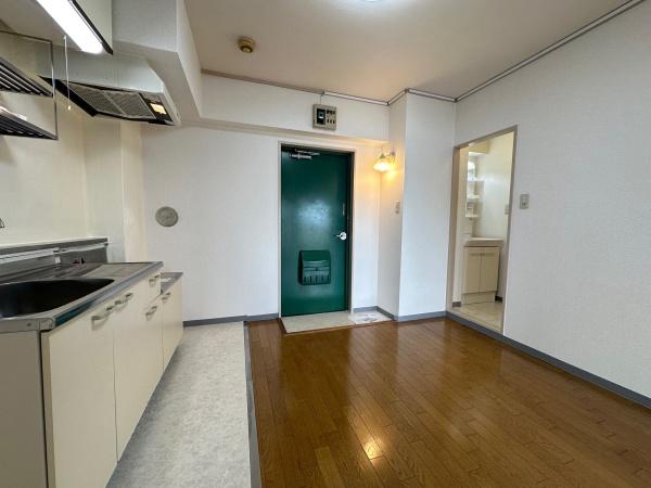 小泉マンションの玄関画像