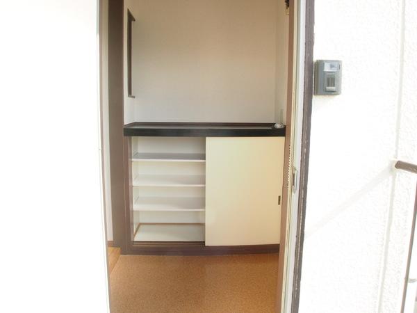 山本コーポの玄関画像