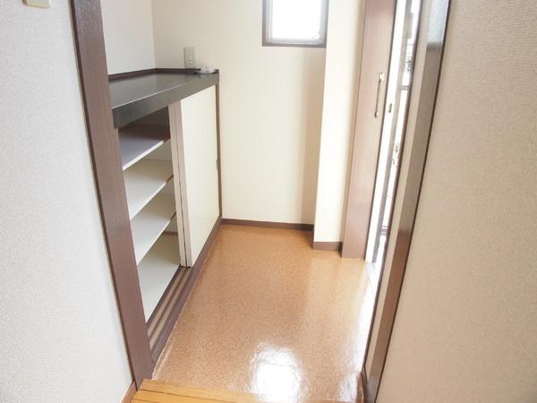 山本コーポの玄関画像