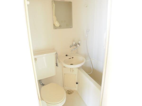 アマデウスコーポのバス画像