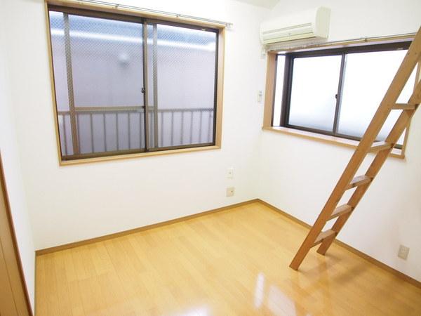 アトリエ彩雲の洋室画像