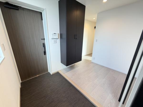 プラチナテラス・ロイロの玄関画像