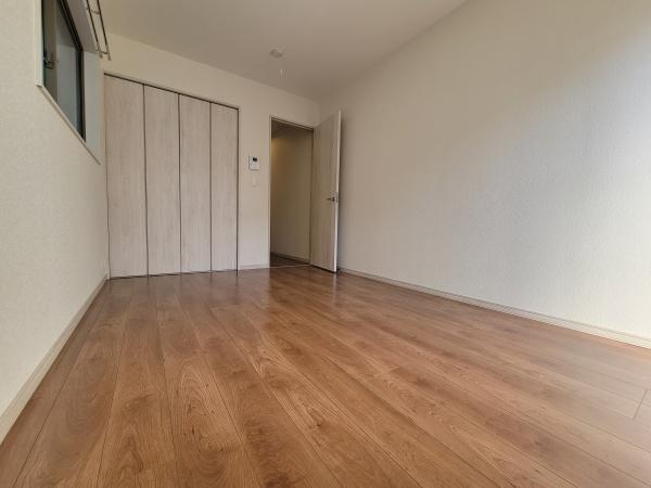 サン・ルシェールの洋室画像