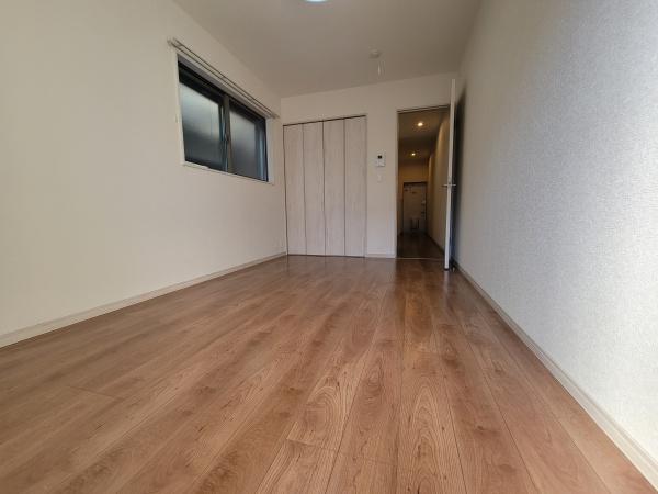 サン・ルシェールの洋室画像