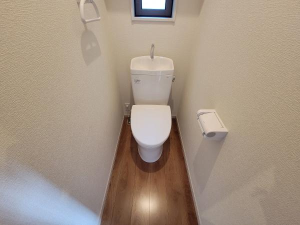 サン・ルシェールのトイレ画像