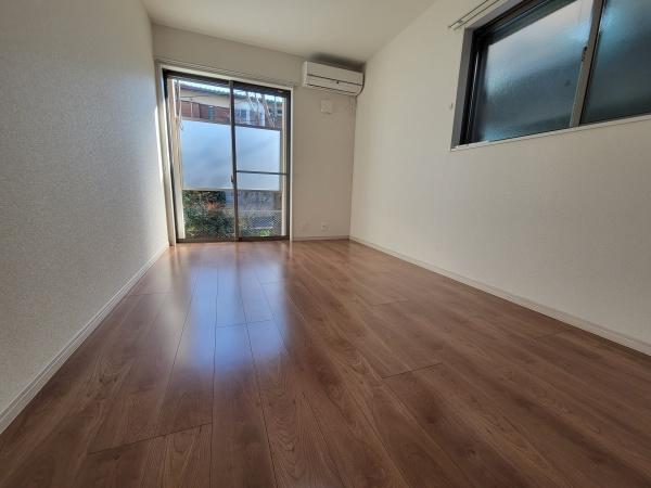 サン・ルシェールの洋室画像